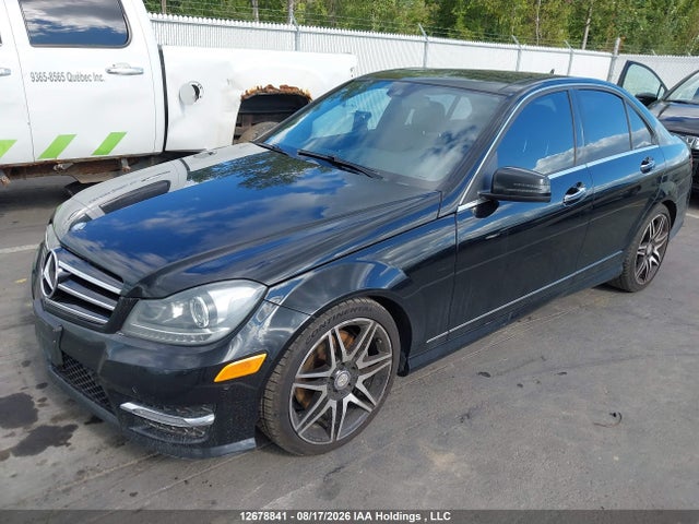 2014 Mercedes-benz C 350 4matic მანქანა იყიდება აუქციონზე, vin: WDDGF8JB9EG176075, აუქციონის ნომერი: 12678841
