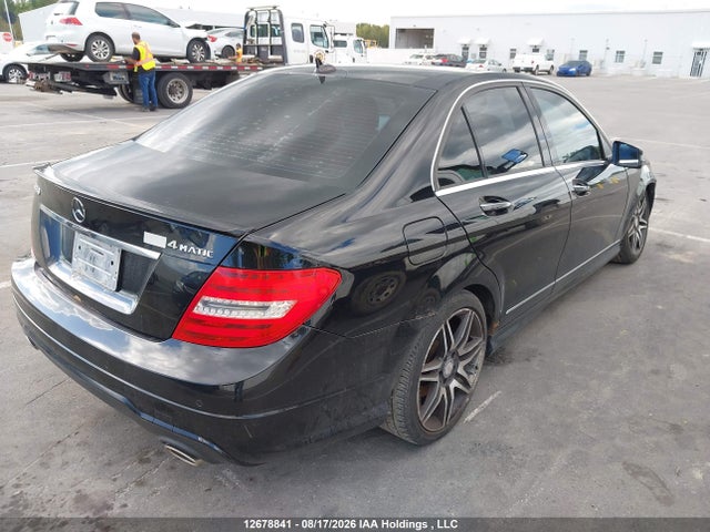 2014 Mercedes-benz C 350 4matic მანქანა იყიდება აუქციონზე, vin: WDDGF8JB9EG176075, აუქციონის ნომერი: 12678841
