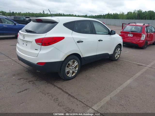 Продажа на аукционе авто 2015 Hyundai Tucson Gl, vin: KM8JTCAF4FU952139, номер лота: 12678896