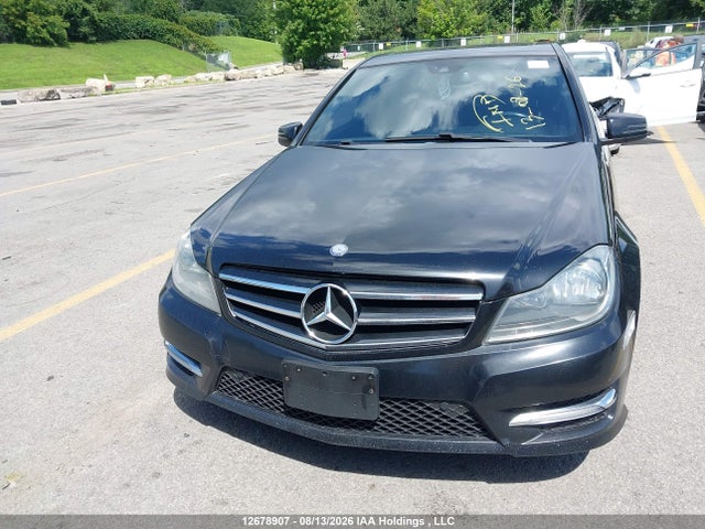 WDDGF8ABXEG251821 Mercedes-Benz C 300 4matic