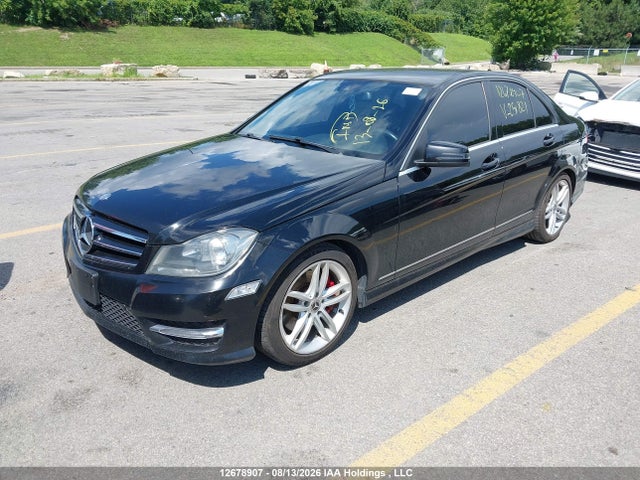 WDDGF8ABXEG251821 Mercedes-Benz C 300 4matic