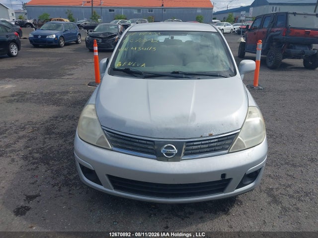 12670892 :رقم المزاد ، 3N1BC11E07L434113 vin ، 2007 Nissan Versa 1.8s مزاد بيع