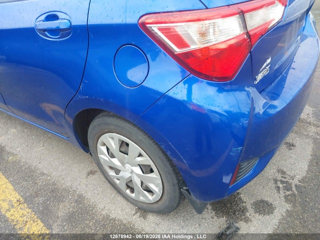VNKKTUD3XJA100170 Toyota YARIS LE