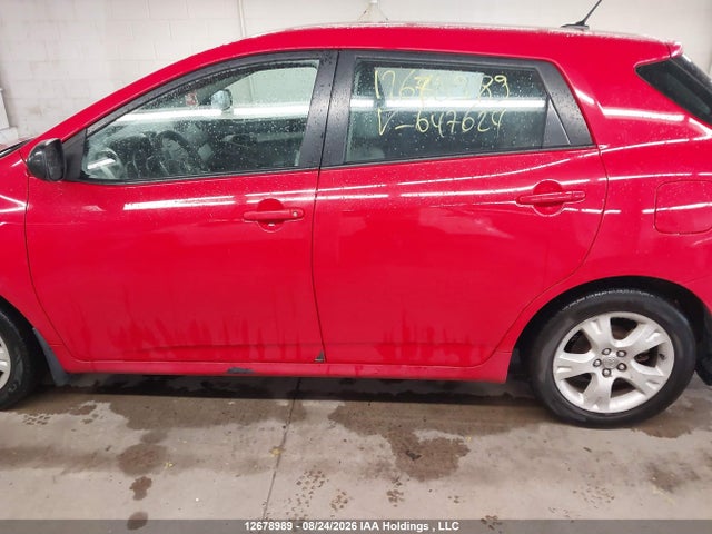 12678989 :رقم المزاد ، 2T1KU4EE3BC647624 vin ، 2011 Toyota Matrix مزاد بيع