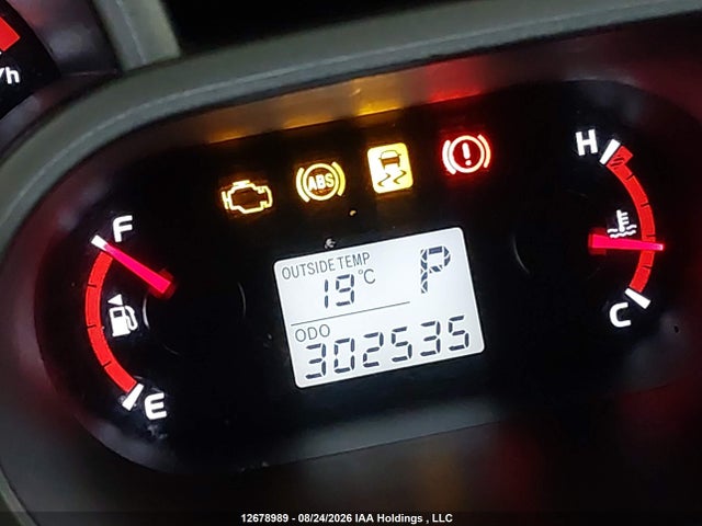 12678989 :رقم المزاد ، 2T1KU4EE3BC647624 vin ، 2011 Toyota Matrix مزاد بيع