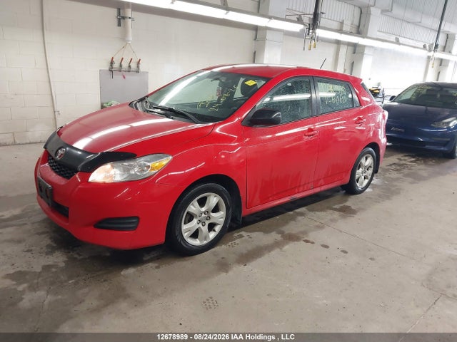 12678989 :رقم المزاد ، 2T1KU4EE3BC647624 vin ، 2011 Toyota Matrix مزاد بيع