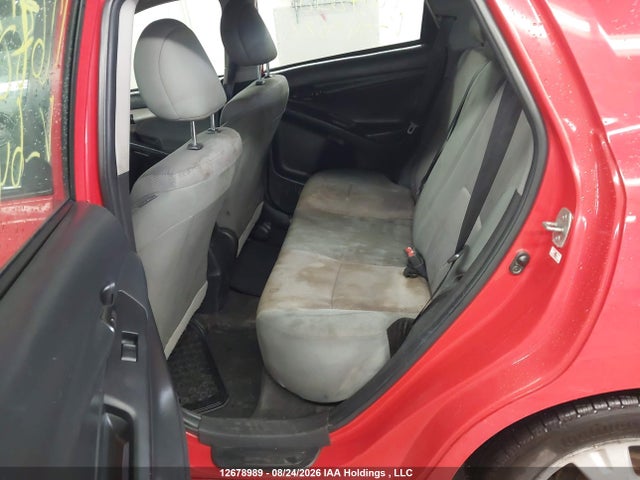 12678989 :رقم المزاد ، 2T1KU4EE3BC647624 vin ، 2011 Toyota Matrix مزاد بيع