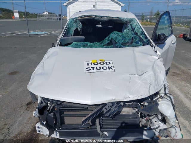 2GNAXUEV8K6175321 Chevrolet EQUINOX LT