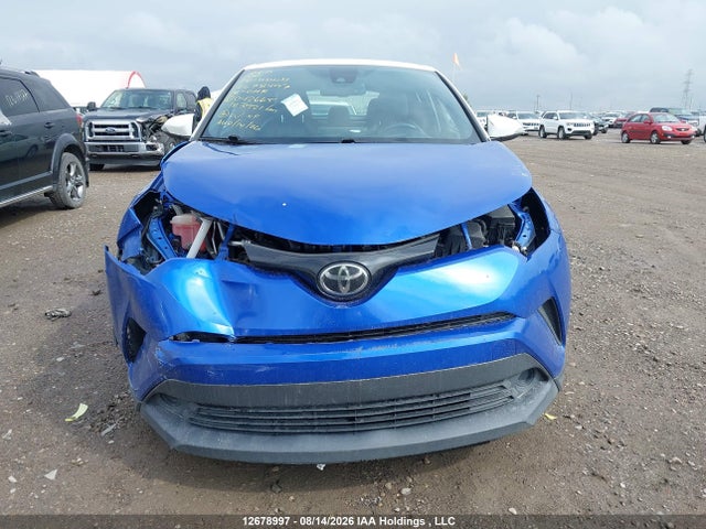 Toyota C-HR XLE 2018 NMTKHMBX7JR042665 Image 13