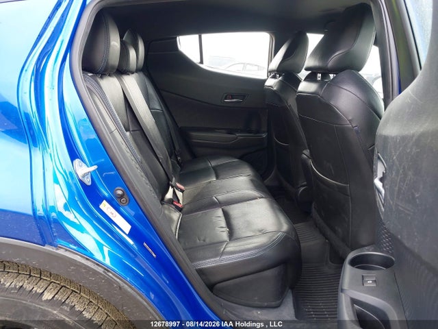 NMTKHMBX7JR042665 Toyota C-HR XLE