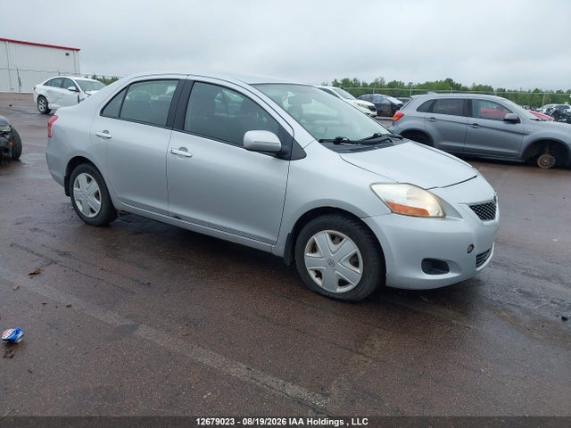2010 Toyota Yaris მანქანა იყიდება აუქციონზე, vin: JTDBT4K34A1383449, აუქციონის ნომერი: 12679023