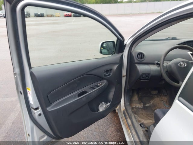 2010 Toyota Yaris მანქანა იყიდება აუქციონზე, vin: JTDBT4K34A1383449, აუქციონის ნომერი: 12679023