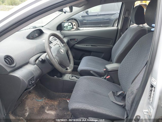 2010 Toyota Yaris მანქანა იყიდება აუქციონზე, vin: JTDBT4K34A1383449, აუქციონის ნომერი: 12679023