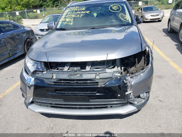 Mitsubishi Outlander Es 2018 JA4AZ2A33JZ603627 Image 13