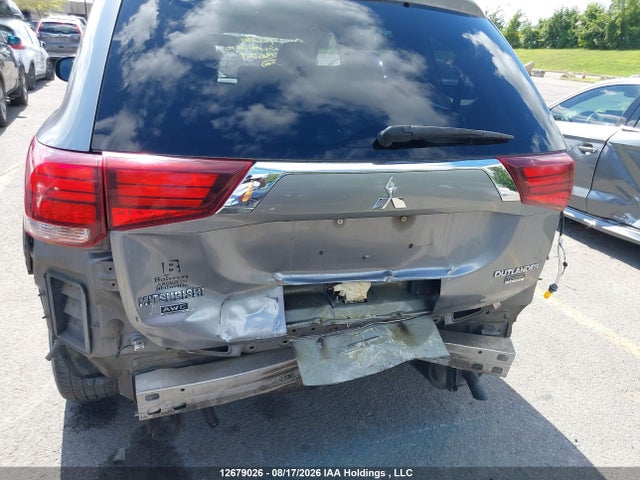 Mitsubishi Outlander Es 2018 JA4AZ2A33JZ603627 Image 21