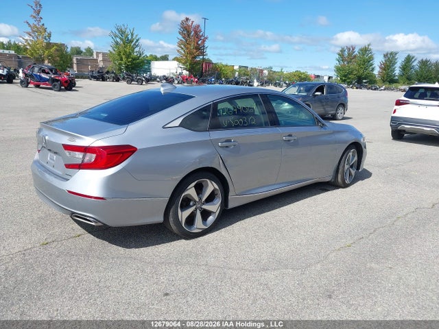 1HGCV1F98JA800312 Honda Accord Touring