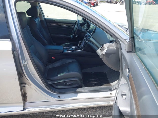 Honda Accord Touring 2018 1HGCV1F98JA800312 Image 5