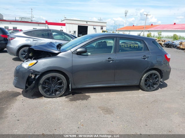 12679299 :رقم المزاد ، 2T1KU4EE5DC985352 vin ، 2013 Toyota Matrix Wagon مزاد بيع