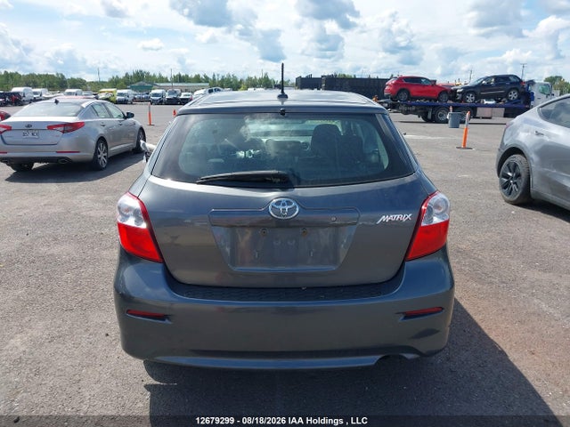 12679299 :رقم المزاد ، 2T1KU4EE5DC985352 vin ، 2013 Toyota Matrix Wagon مزاد بيع