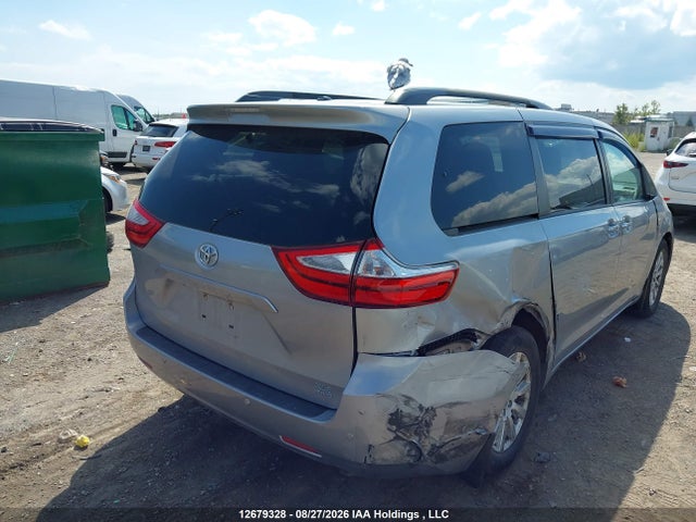 2017 Toyota Sienna Xle 7 Passenger მანქანა იყიდება აუქციონზე, vin: 5TDDZ3DC7HS174394, აუქციონის ნომერი: 12679328