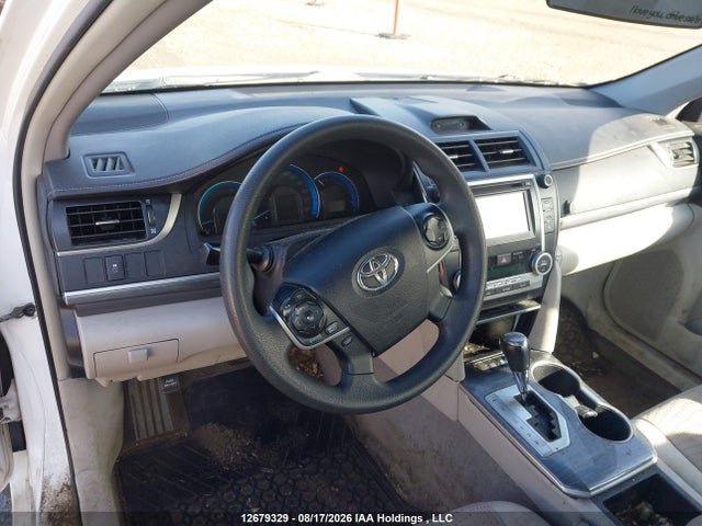 4T1BD1FK2EU121619 Toyota Camry Hybrid Le