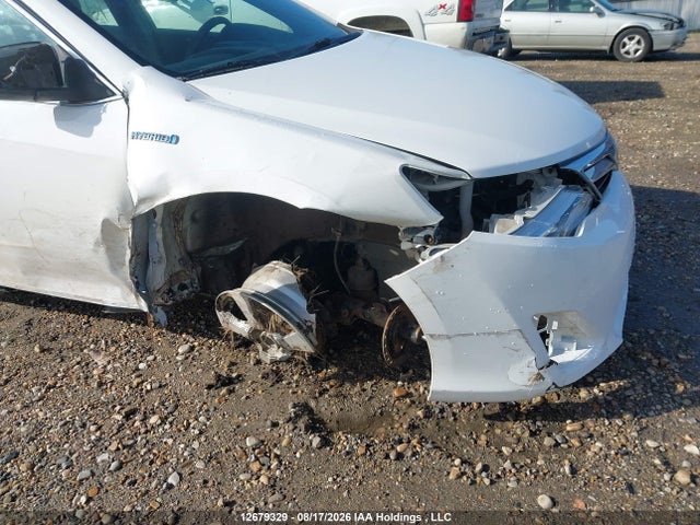 4T1BD1FK2EU121619 Toyota Camry Hybrid Le