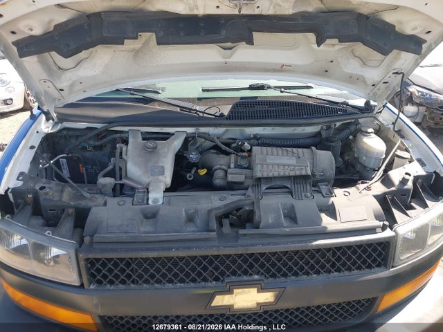 Chevrolet Express G2500 2018 1GCWGBFG4J1334520 Image 10
