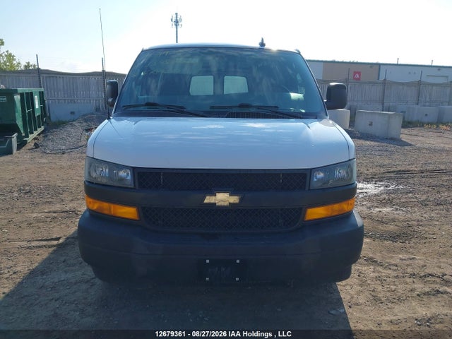 Chevrolet Express G2500 2018 1GCWGBFG4J1334520 Image 13