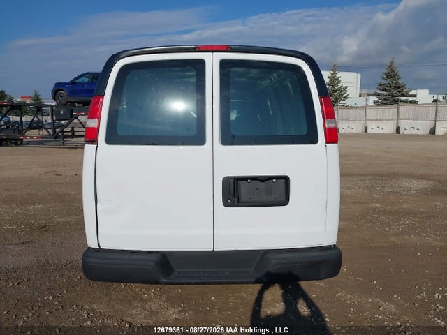 Chevrolet Express G2500 2018 1GCWGBFG4J1334520 Image 17