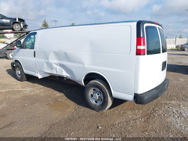 Chevrolet Express G2500 2018 1GCWGBFG4J1334520 Image 3