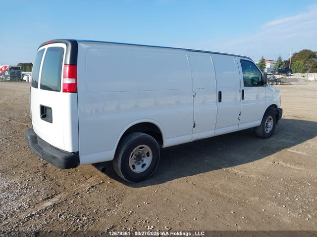 Chevrolet Express G2500 2018 1GCWGBFG4J1334520 Image 4