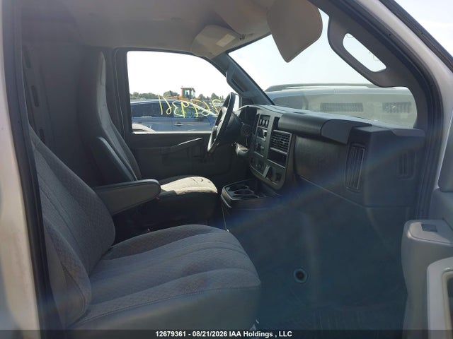 Chevrolet Express G2500 2018 1GCWGBFG4J1334520 Image 5