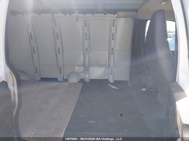 Chevrolet Express G2500 2018 1GCWGBFG4J1334520 Image 8