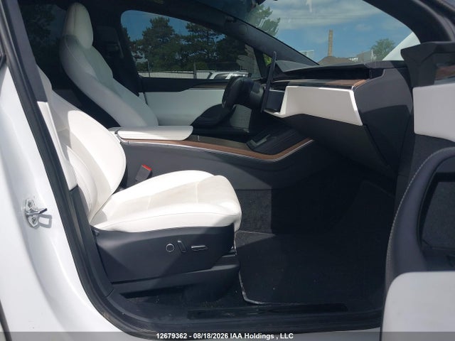 Продаж на аукціоні авто 2022 Tesla Model X, vin: 7SAXCBE50NF353436, номер лоту: 12679362