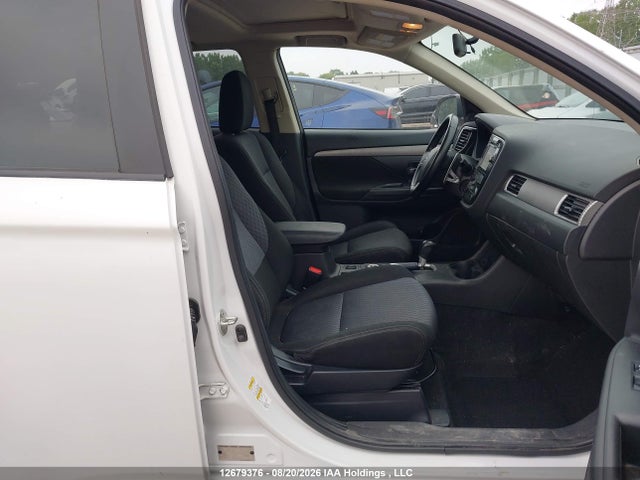 2015 Mitsubishi Outlander Se მანქანა იყიდება აუქციონზე, vin: JA4JZ3AX9FZ600859, აუქციონის ნომერი: 12679376