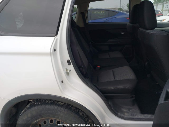2015 Mitsubishi Outlander Se მანქანა იყიდება აუქციონზე, vin: JA4JZ3AX9FZ600859, აუქციონის ნომერი: 12679376