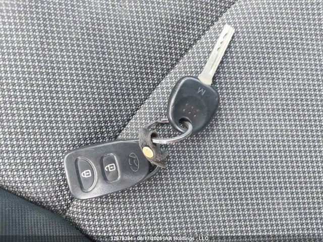 2013 Hyundai Accent Gl მანქანა იყიდება აუქციონზე, vin: KMHCT5AE7DU110663, აუქციონის ნომერი: 12679384