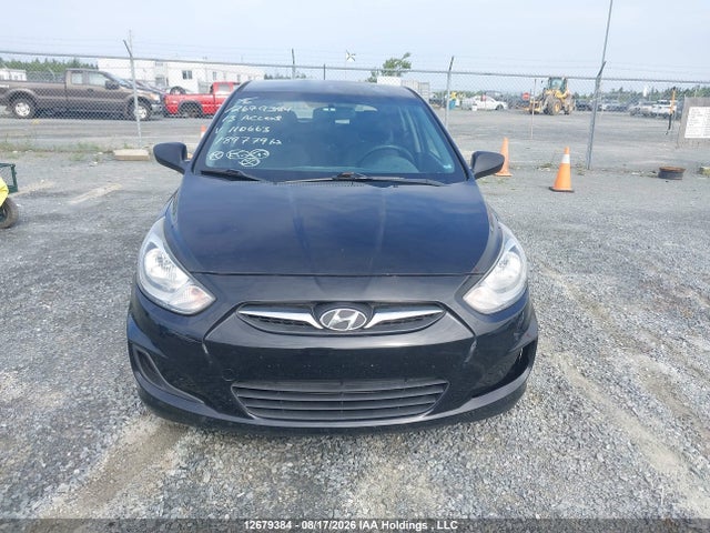 2013 Hyundai Accent Gl მანქანა იყიდება აუქციონზე, vin: KMHCT5AE7DU110663, აუქციონის ნომერი: 12679384