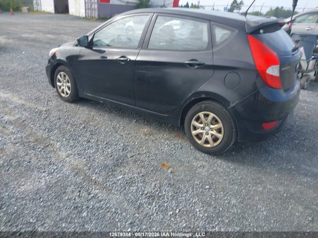 2013 Hyundai Accent Gl მანქანა იყიდება აუქციონზე, vin: KMHCT5AE7DU110663, აუქციონის ნომერი: 12679384