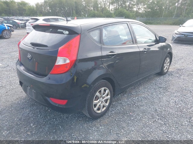 2013 Hyundai Accent Gl მანქანა იყიდება აუქციონზე, vin: KMHCT5AE7DU110663, აუქციონის ნომერი: 12679384