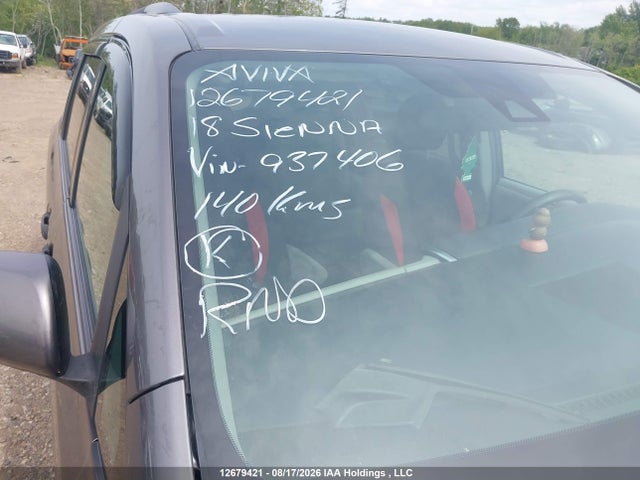 5TDZZ3DC8JS937406 Toyota Sienna L