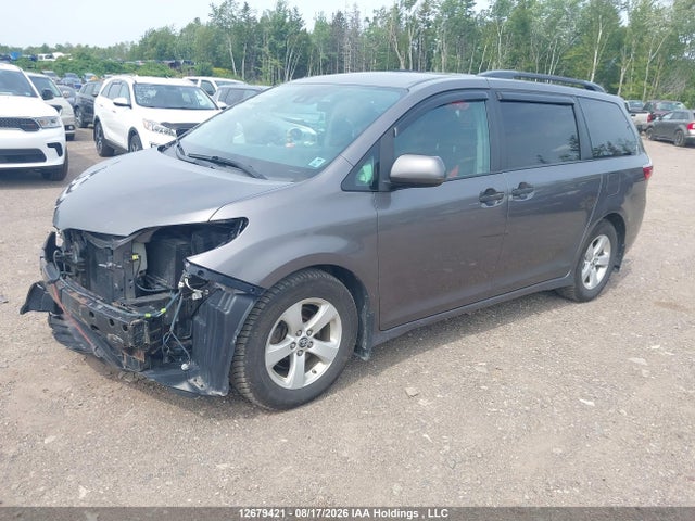 5TDZZ3DC8JS937406 Toyota Sienna L