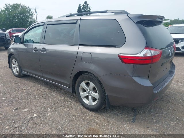 5TDZZ3DC8JS937406 Toyota Sienna L