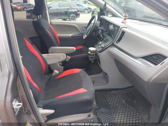 5TDZZ3DC8JS937406 Toyota Sienna L