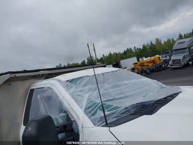 Ford F550 Super Duty 2022 1FDUF5HT8NEC73673 Image 21