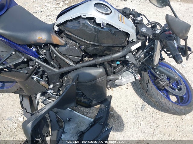 Yamaha YZFR3 2015 MH3RH06N8FK002208 Image 8