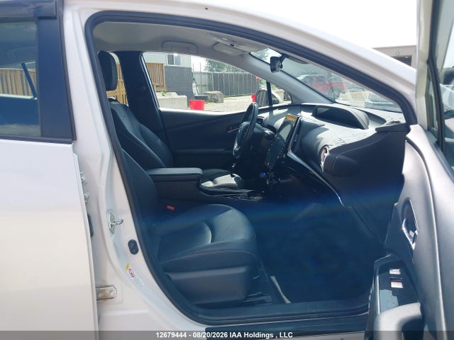 12679444 :رقم المزاد ، JTDKAMFP5N3214084 vin ، 2022 Toyota Prius Prime Le/xle/limited مزاد بيع