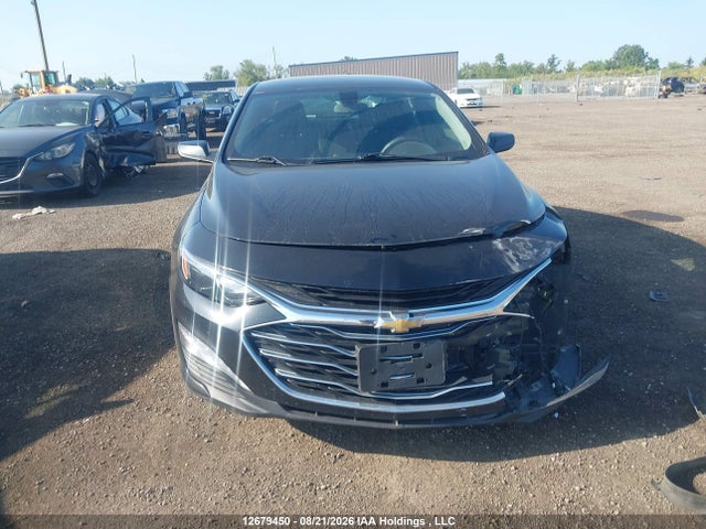 12679450 :رقم المزاد ، 1G1ZD5ST3KF104281 vin ، 2019 Chevrolet Malibu مزاد بيع