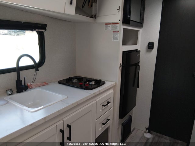 12679463 :رقم المزاد ، 1UJBC0AJ5T1Y50132 vin ، 2026 Jayco Jayco مزاد بيع