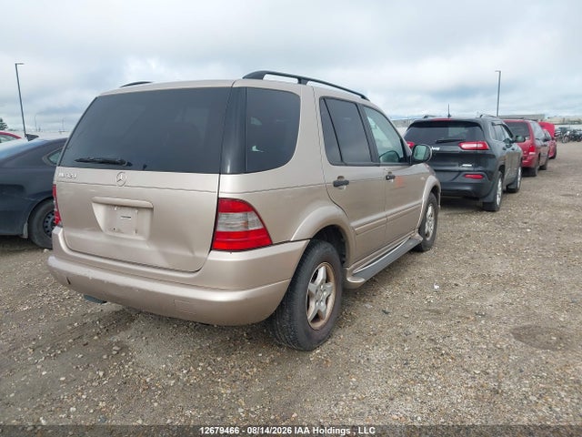 12679466 :رقم المزاد ، 4JGAB54E71A242549 vin ، 2001 Mercedes-benz Ml 320 مزاد بيع